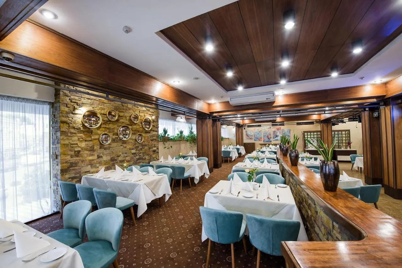 Premier Hotel Lybid Kyiv 3*,